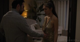 Смотри Cheating and Feet: A Family Fetish - лучшее порно на YOUPORN.ZONE