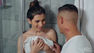 Смотри Blowjob in the Locker Room - лучшее порно на YOUPORN.ZONE