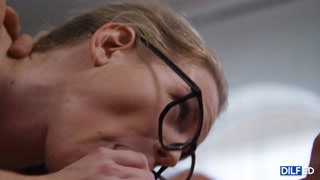 Смотри Cheating Step Daddy Gets Caught By Stepdaughter! - лучшее порно на YOUPORN.ZONE