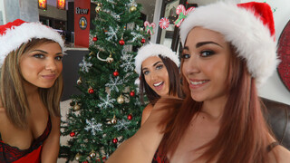 Смотри Christmas Party for Teens - лучшее порно на YOUPORN.ZONE