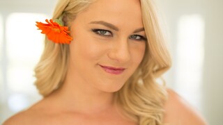 Смотри Black Dude Fucks Blonde Chick - лучшее порно на YOUPORN.ZONE