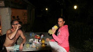 Смотри Spanelka and Friends Get Handjobs - лучшее порно на YOUPORN.ZONE