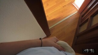 Смотри Peeking Roommate Gets Busted - лучшее порно на YOUPORN.ZONE