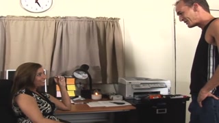 Смотри Office honey gets pounded hard - лучшее порно на YOUPORN.ZONE