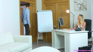 Смотри Agent's Cock Gets Hungry from Cheating Body - лучшее порно на YOUPORN.ZONE