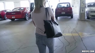 Смотри Fucking Blonde for Pay - лучшее порно на YOUPORN.ZONE
