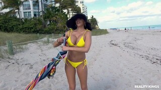 Смотри Anal Play with Glasses MILF - лучшее порно на YOUPORN.ZONE