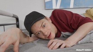 Смотри Skinny and Athletic Ladies Have Fun - лучшее порно на YOUPORN.ZONE