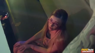 Смотри Facial for a Fake Musician - лучшее порно на YOUPORN.ZONE