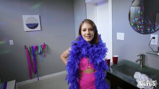 Смотри Cowgirl and Doggystyle with Melody Foxx - лучшее порно на YOUPORN.ZONE
