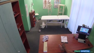 Смотри Ricky Rascal's Unorthodox Method Heals Patient - лучшее порно на YOUPORN.ZONE