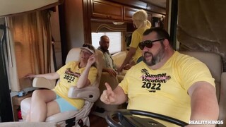 Смотри Blonde Amateur Gets Fucked Doggystyle - лучшее порно на YOUPORN.ZONE
