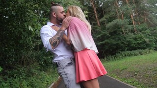 Смотри Reverse Cowgirl in the Garden - лучшее порно на YOUPORN.ZONE