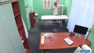 Смотри Medical student nurse gets fucked - лучшее порно на YOUPORN.ZONE