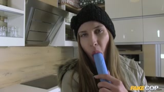 Смотри Car Sex with a Giving Cop - лучшее порно на YOUPORN.ZONE