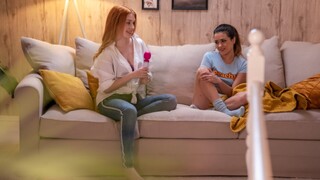 Смотри Valentina and Kaira's Steamy Homecoming - лучшее порно на YOUPORN.ZONE