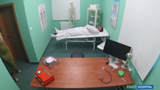 Смотри Small Tits Russian Blonde Loves Doctor's Cum - лучшее порно на YOUPORN.ZONE