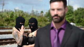 Смотри Car Sex with Kelly, Karma, and Charles - лучшее порно на YOUPORN.ZONE