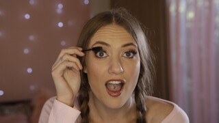 Смотри Makeup Slut Wearing Socks Gets Destroyed - лучшее порно на YOUPORN.ZONE