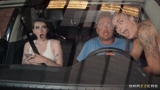 Смотри Blowjob and Cum Swallowing in the Car - лучшее порно на YOUPORN.ZONE