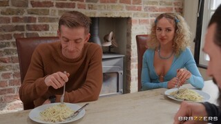 Смотри Tattooed Teen Gets Spanked Hard - лучшее порно на YOUPORN.ZONE