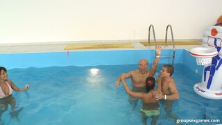 Смотри Hoops and Cumshots - лучшее порно на YOUPORN.ZONE