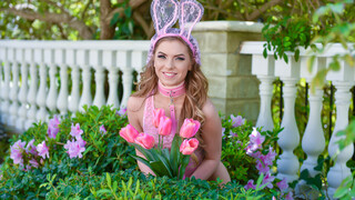 Смотри Ryan Mclane Pounds Mini Easter Bunny Babe - лучшее порно на YOUPORN.ZONE