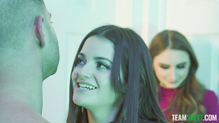 Смотри Good Teen Sex: Guys Finish Inside with Peter Green - лучшее порно на YOUPORN.ZONE