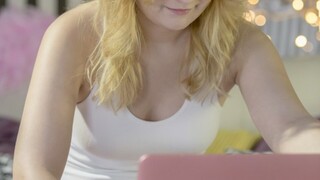 Смотри Natural Tits and Big Cock in POV - лучшее порно на YOUPORN.ZONE