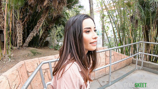Zac Wild Watches Aria Lee Flash in Public - бесплатное секс видео YOUPORN.ZONE