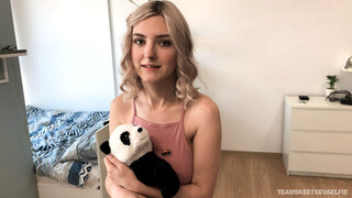 Eva Elfie Sucks Adam Ocelot's Cock Like a Pro - бесплатное секс видео YOUPORN.ZONE