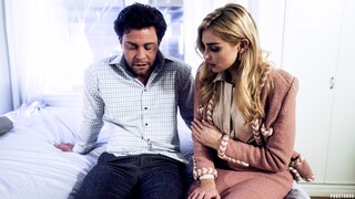 Смотри Blonde Bombshell Kenzie Anne Takes a Rough Handjob & Deepthroat Session - лучшее порно на YOUPORN.ZONE