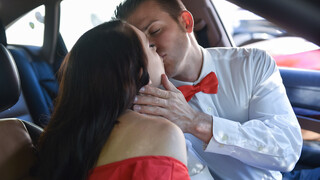 Смотри Prom Date Ends in Anal – Nickey Huntsman Screams - лучшее порно на YOUPORN.ZONE