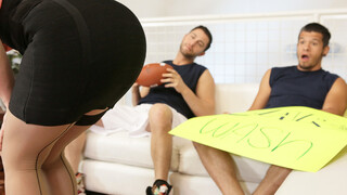 Смотри Jennifer White in Lingerie - Hardcore Blowjob & Facial - лучшее порно на YOUPORN.ZONE