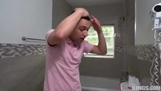 Смотри Stepfamily Taboo: Grower or Shower with Big Tits - лучшее порно на YOUPORN.ZONE