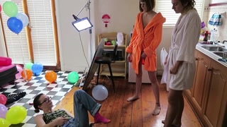 Molly & Ray Wild BTS - No Cuts, No Script - бесплатное секс видео YOUPORN.ZONE
