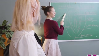 Смотри Teacher Willow’s Private Lessons Turn Steamy - лучшее порно на YOUPORN.ZONE