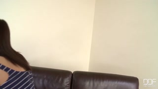 Смотри Romanian Treat - Hannah Sweet Shaved and Ready - лучшее порно на YOUPORN.ZONE