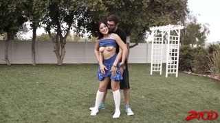 Смотри Brunette Kendra Spade gets destroyed from behind by Logan Long - лучшее порно на YOUPORN.ZONE