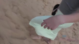 Смотри Skinny girlfriend Aften Opal begs for cum in mouth after beach pounding - лучшее порно на YOUPORN.ZONE
