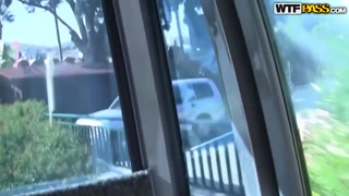Смотри Pierced brunette Leila blows boyfriend in cable car – Real amateur - лучшее порно на YOUPORN.ZONE