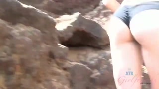 Смотри Amateur Brunette Anya Olsen - Beach Pissing & Gaping Fun - лучшее порно на YOUPORN.ZONE