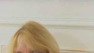 Lucinda Spreads Her Pussy and Talks Dirty - бесплатное секс видео YOUPORN.ZONE
