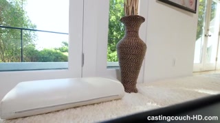 Смотри Casting couch fun with tattooed cutie June - лучшее порно на YOUPORN.ZONE