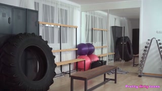Смотри Stocking-clad teen Alyssa Bounty fucked hard in gym - лучшее порно на YOUPORN.ZONE