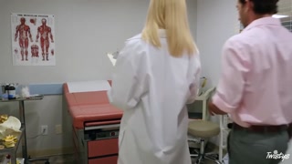 Смотри Giselle Palmer's Tattoo Tease in Doctor's Office - лучшее порно на YOUPORN.ZONE