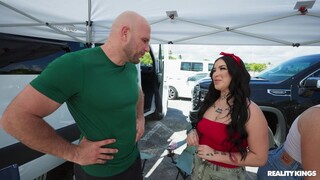 Смотри Natural Tits and Big Ass: Missionary Pound from Behind at the Tailgate - лучшее порно на YOUPORN.ZONE