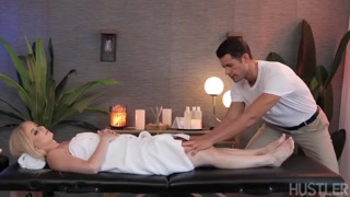Смотри Deep Oil Massage Session with Aria Banks Turns Wild - лучшее порно на YOUPORN.ZONE