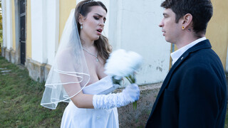 Смотри Runaway Bride Marica Chanelle Cheats at the Altar and Gets Big Cock - лучшее порно на YOUPORN.ZONE