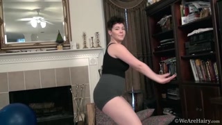 Смотри Lingerie striptease with Dmitri Vosche - лучшее порно на YOUPORN.ZONE